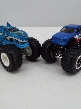 Hot Wheels Monster Truck Bundle #513
